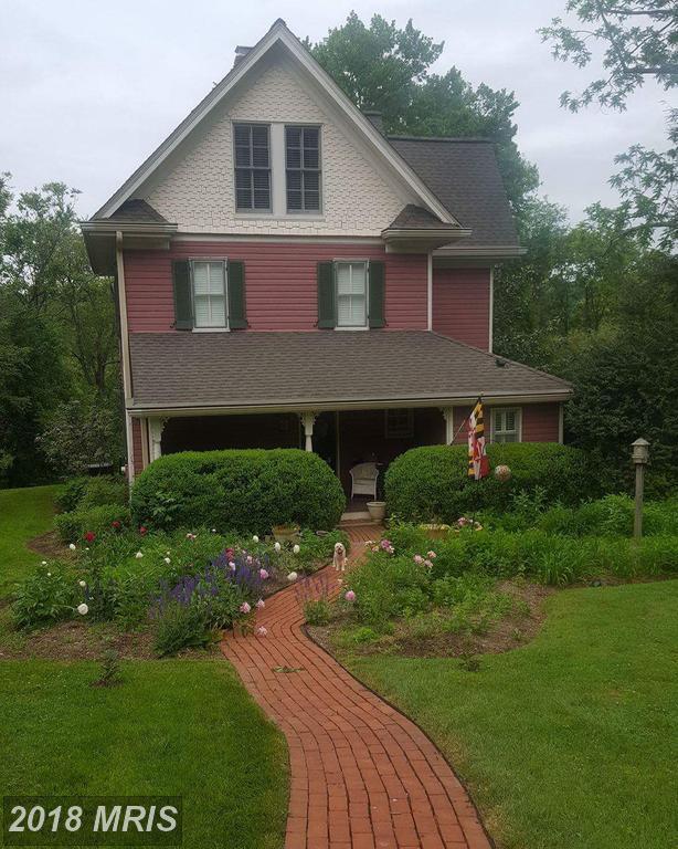 18907 Hillcrest Avenue - Photo 1