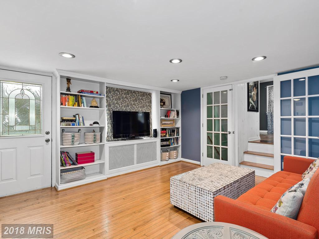 8621 Quentin Avenue - Photo 1