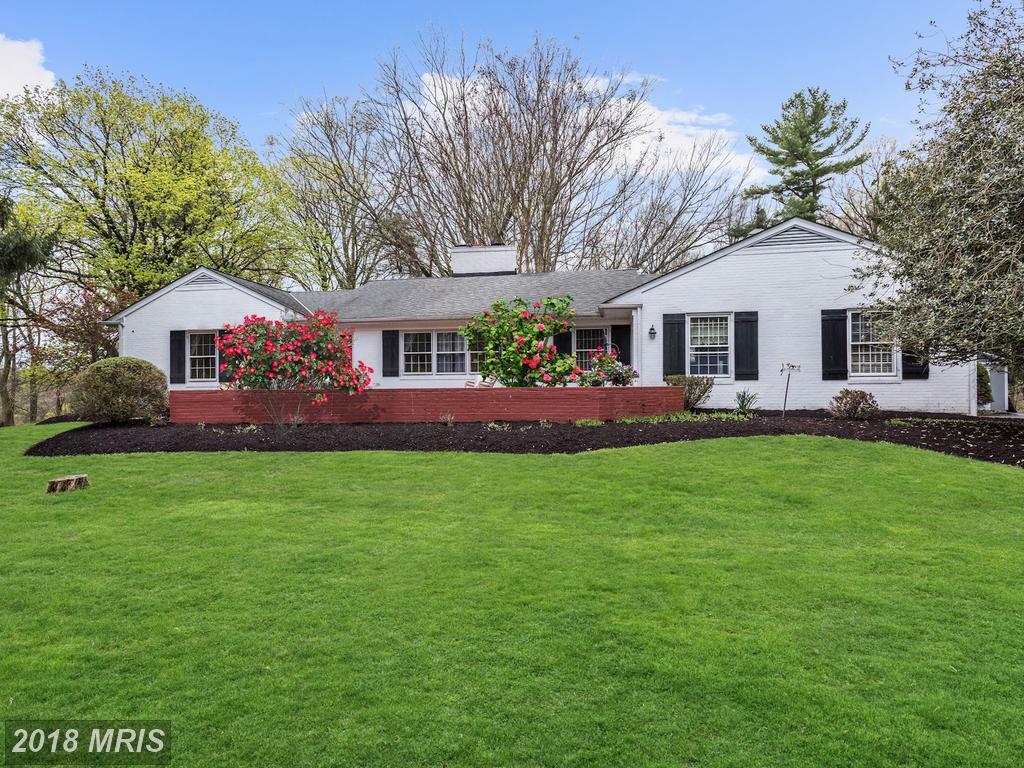 9137 Field Road - Photo 1