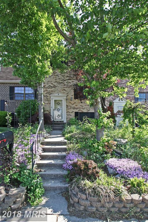 8 Clinton Hill Court - Photo 1