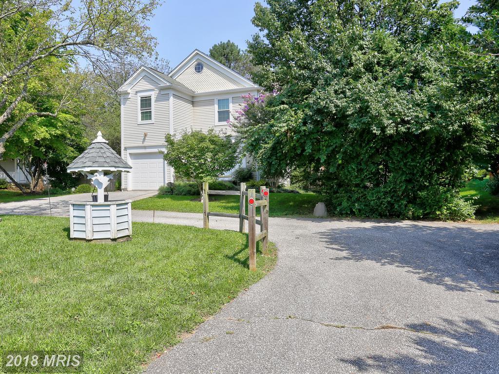 914 Seminary Avenue - Photo 1