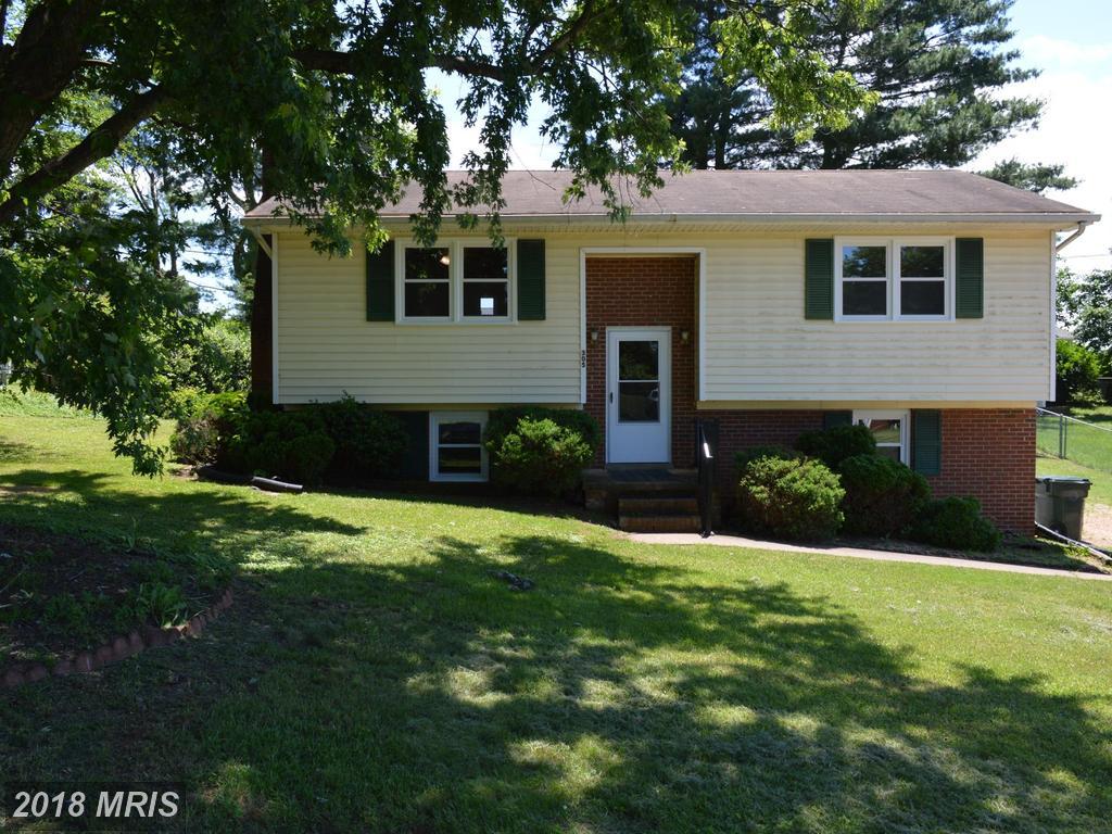 305 Elmwood Drive - Photo 1