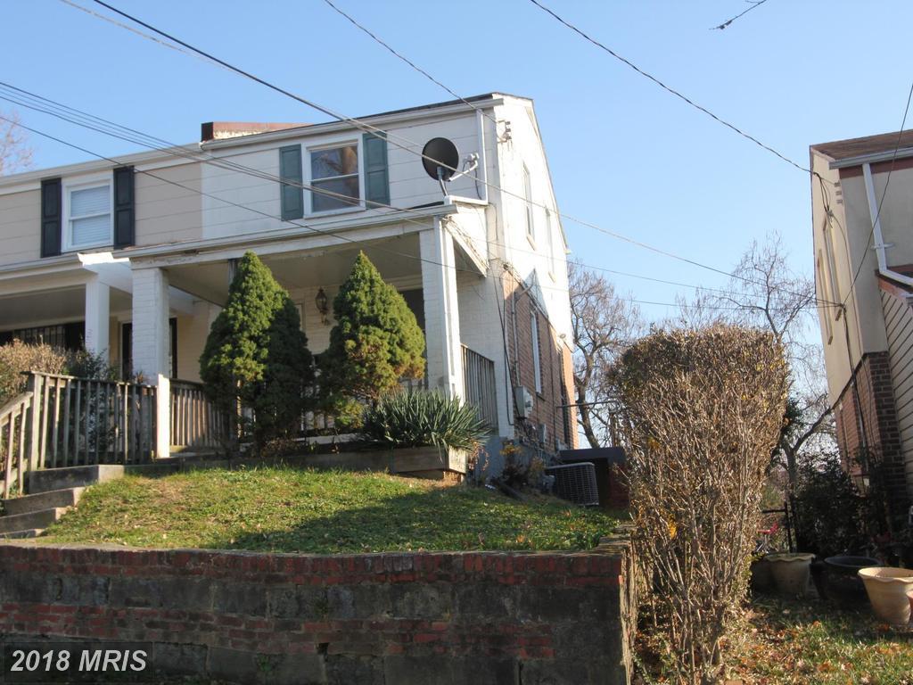 827 51ST Street - Photo 1