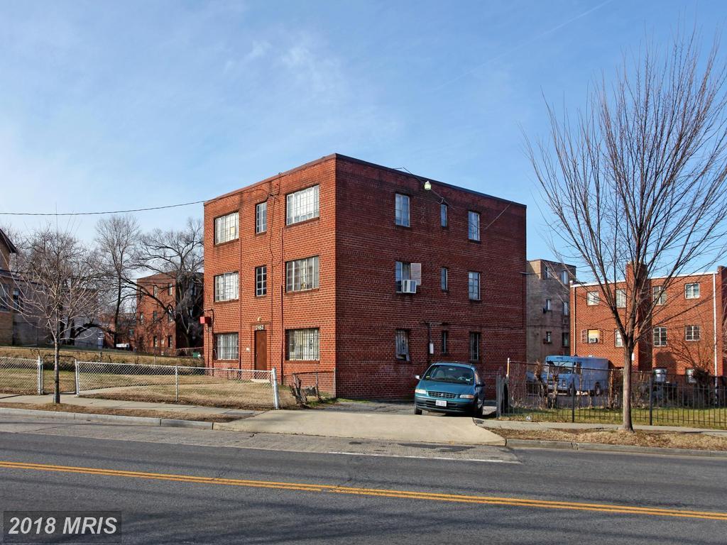 2482 Alabama Avenue - Photo 1