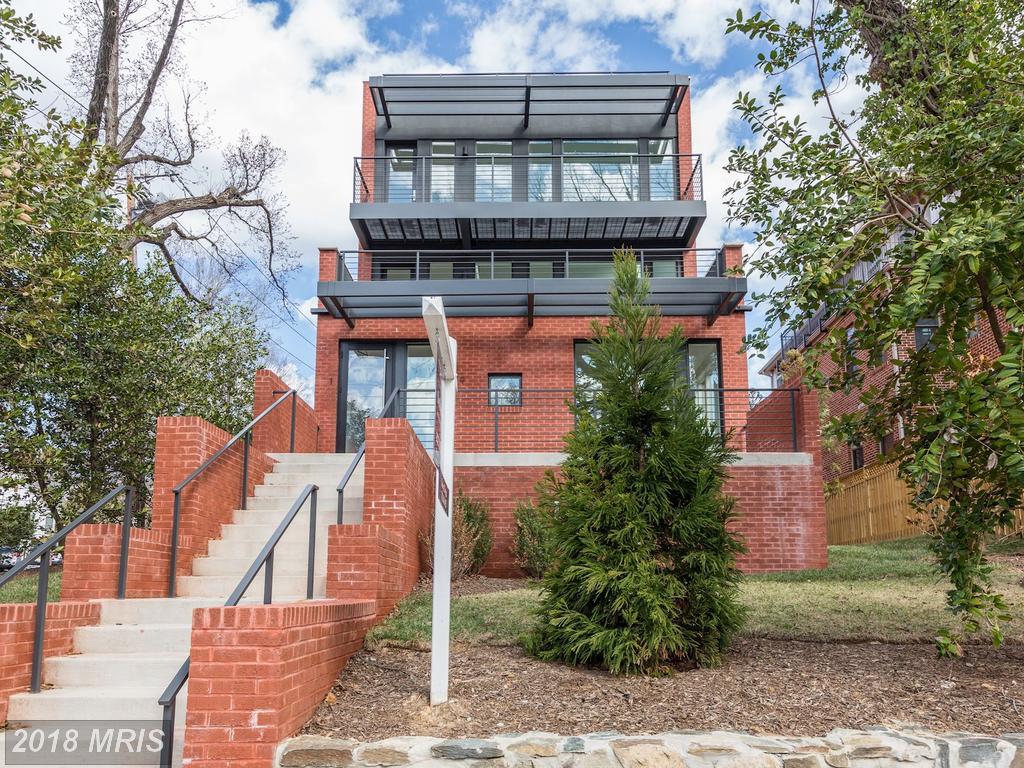 4529 Macarthur Boulevard - Photo 1