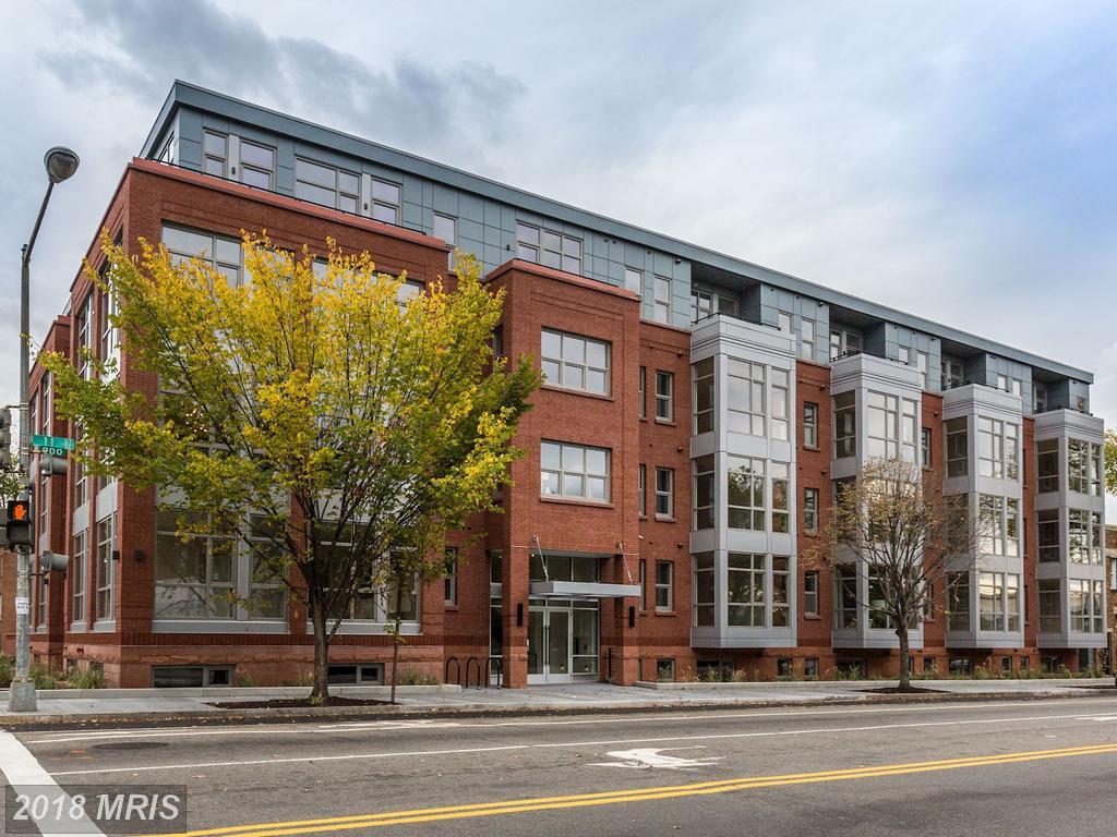 900 11TH Street - Photo 1