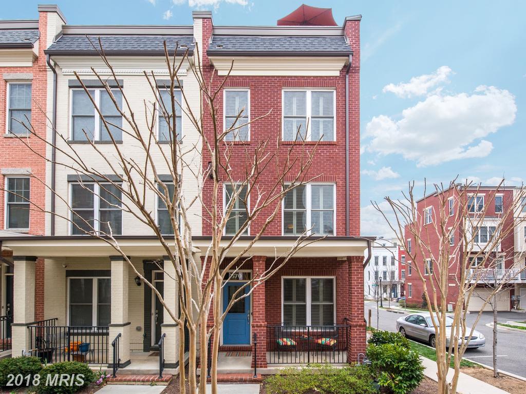 570 Regent Place - Photo 1