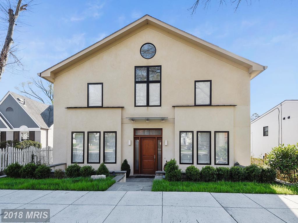 5734 Macarthur Boulevard - Photo 1