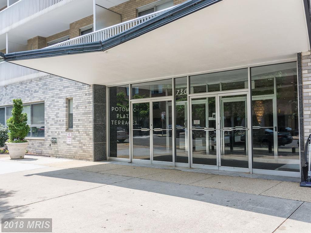 730 24TH Street - Photo 1