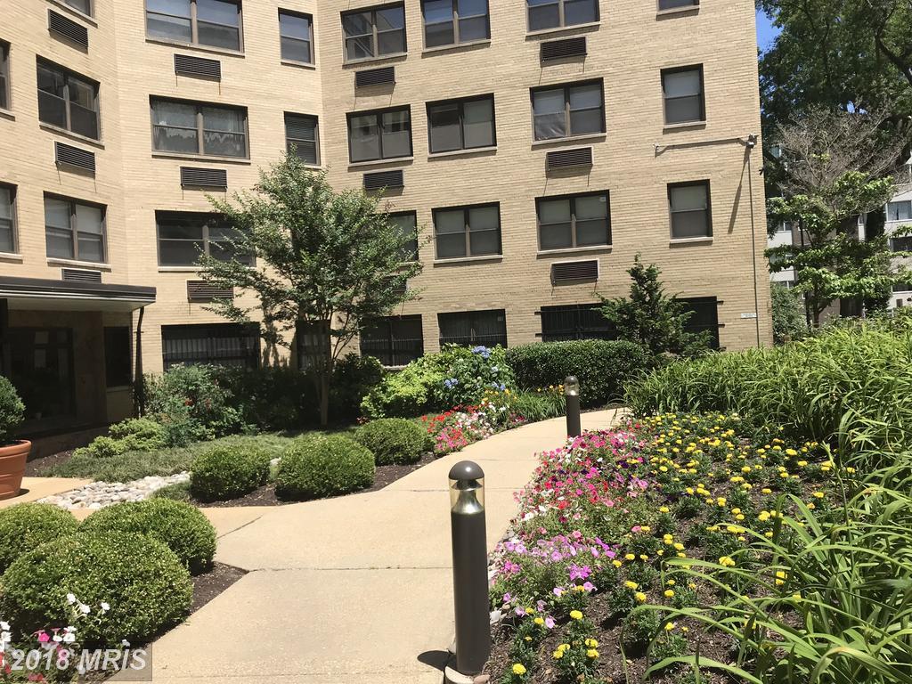 1801 Clydesdale Place - Photo 1