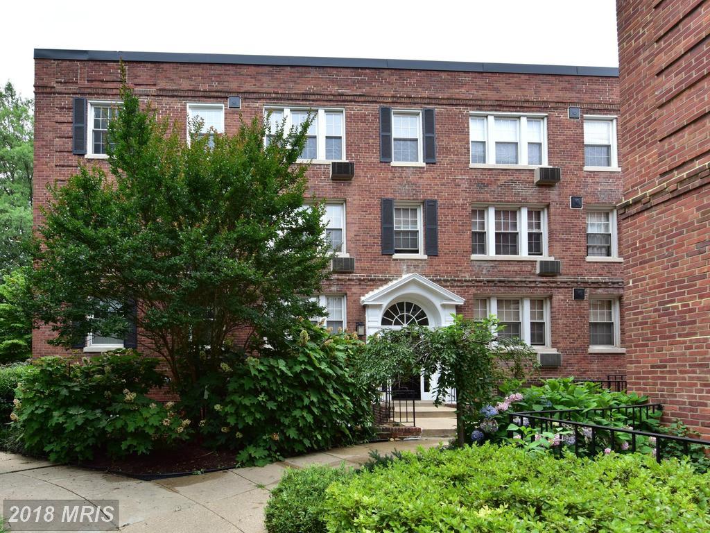 4491 Macarthur Boulevard - Photo 1
