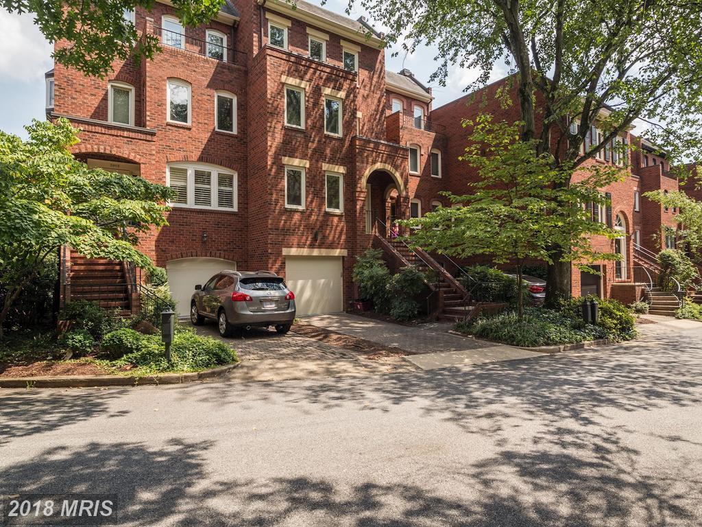 3917 Georgetown Court - Photo 1