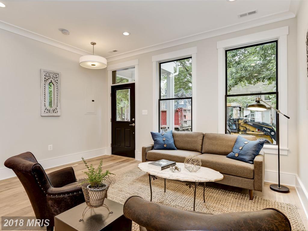 1622 E Street - Photo 1