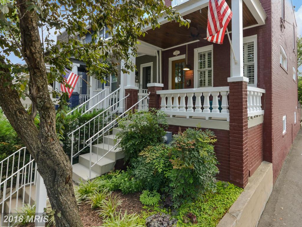 109 18TH Street - Photo 1