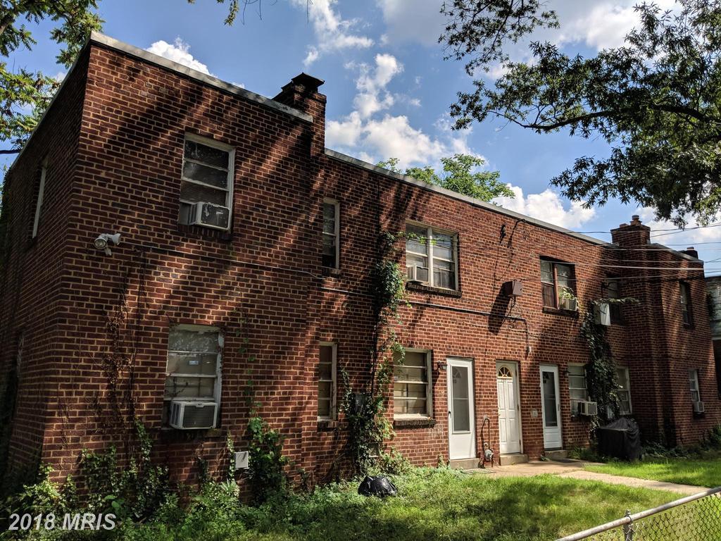 700-704 31ST Street - Photo 1