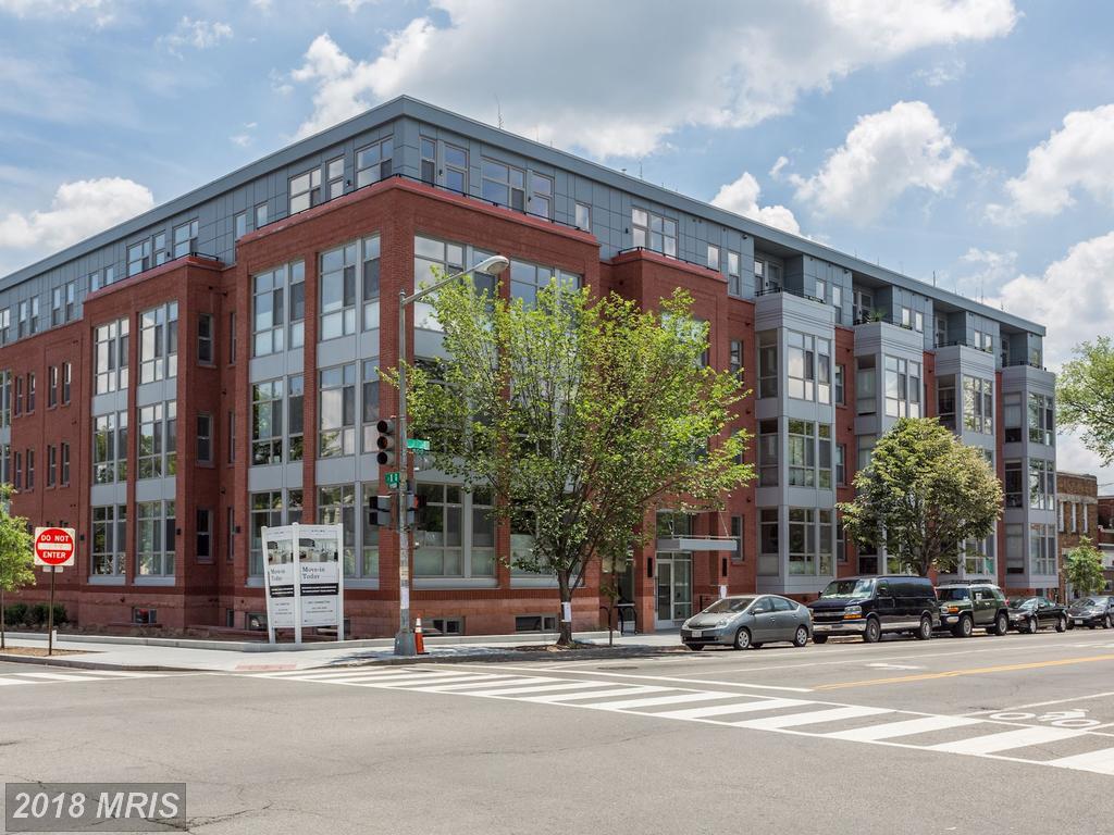 900 11TH Street - Photo 1
