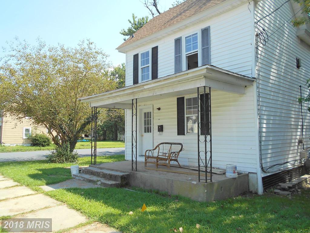 325 Henry Street - Photo 1