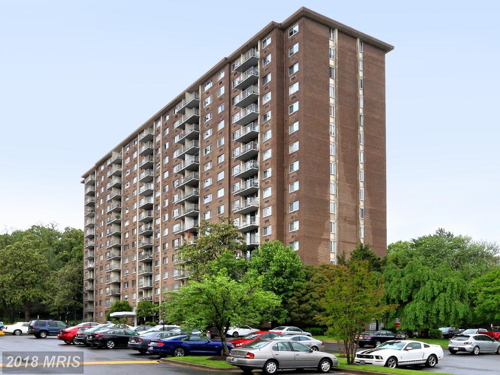 2059 Huntington Avenue - Photo 1