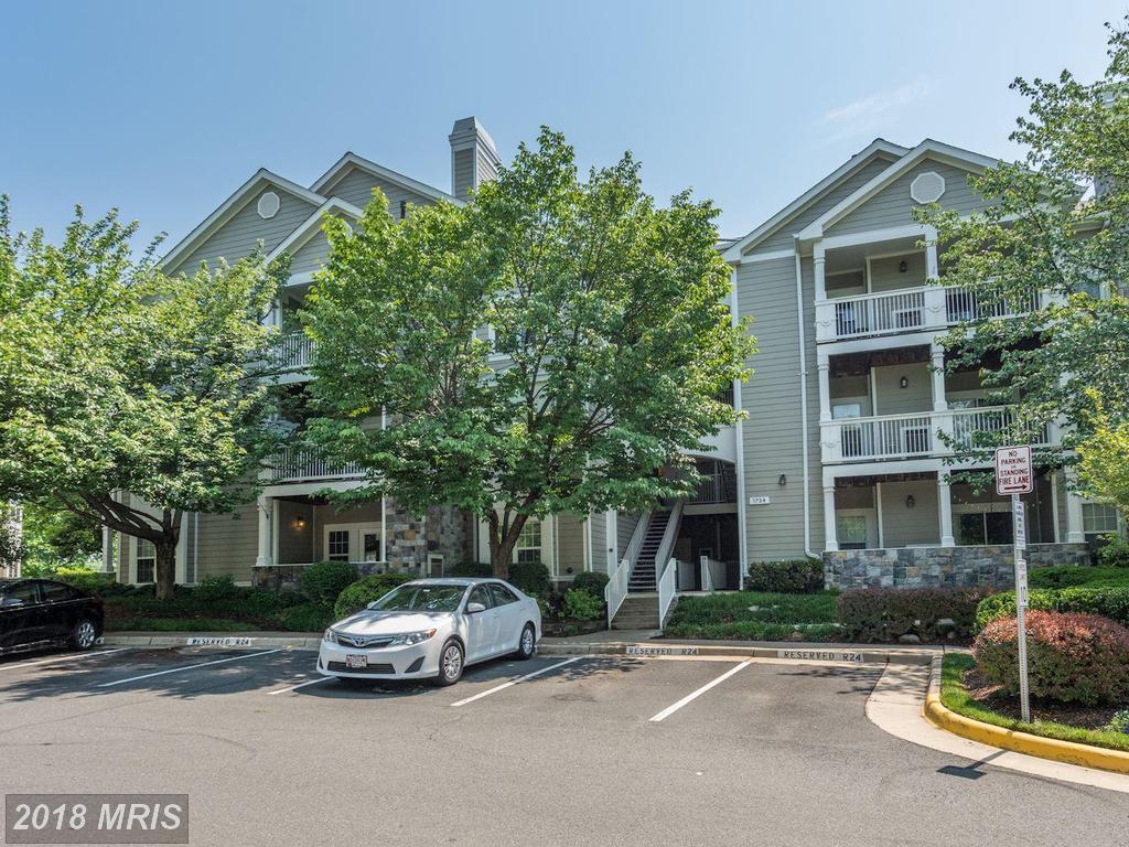 1724 Lake Shore Crest Drive - Photo 1