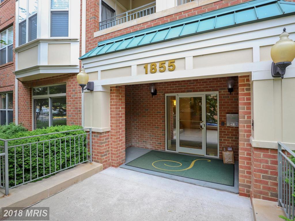 1855 Stratford Park Place - Photo 1