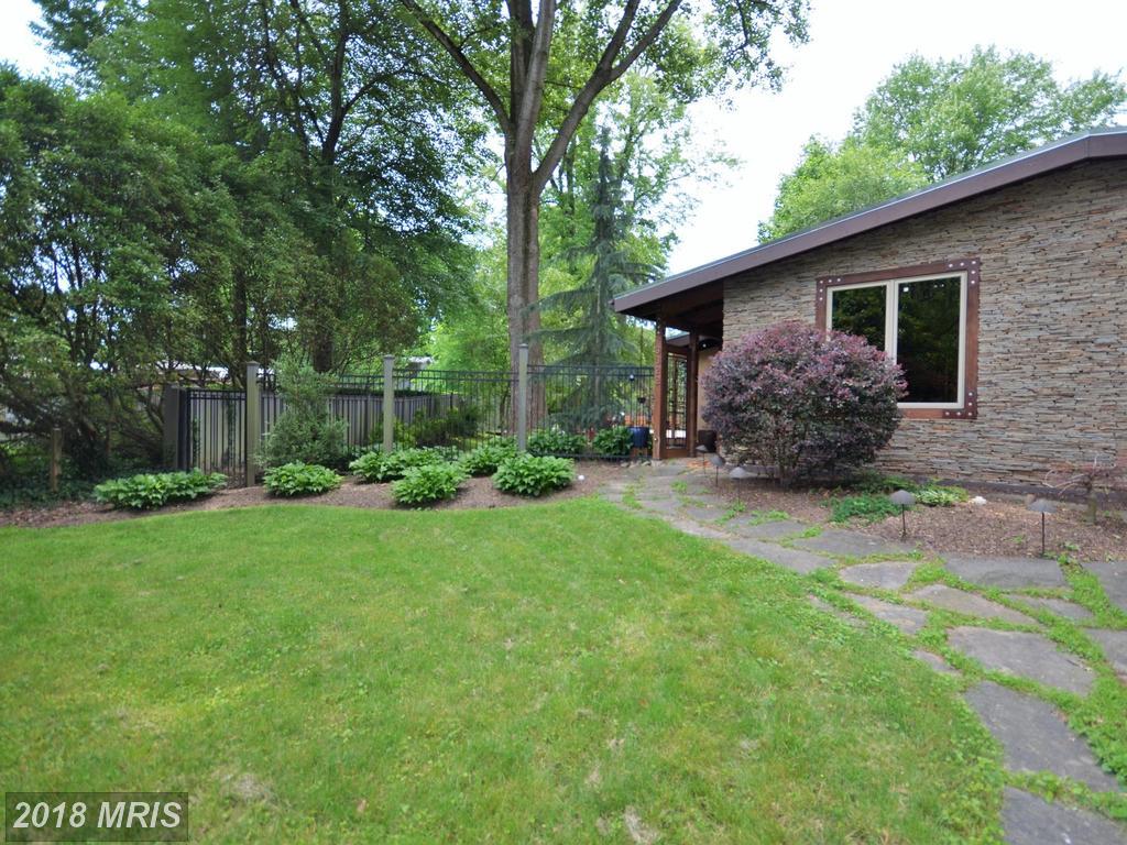 3322 Laurel Court - Photo 1