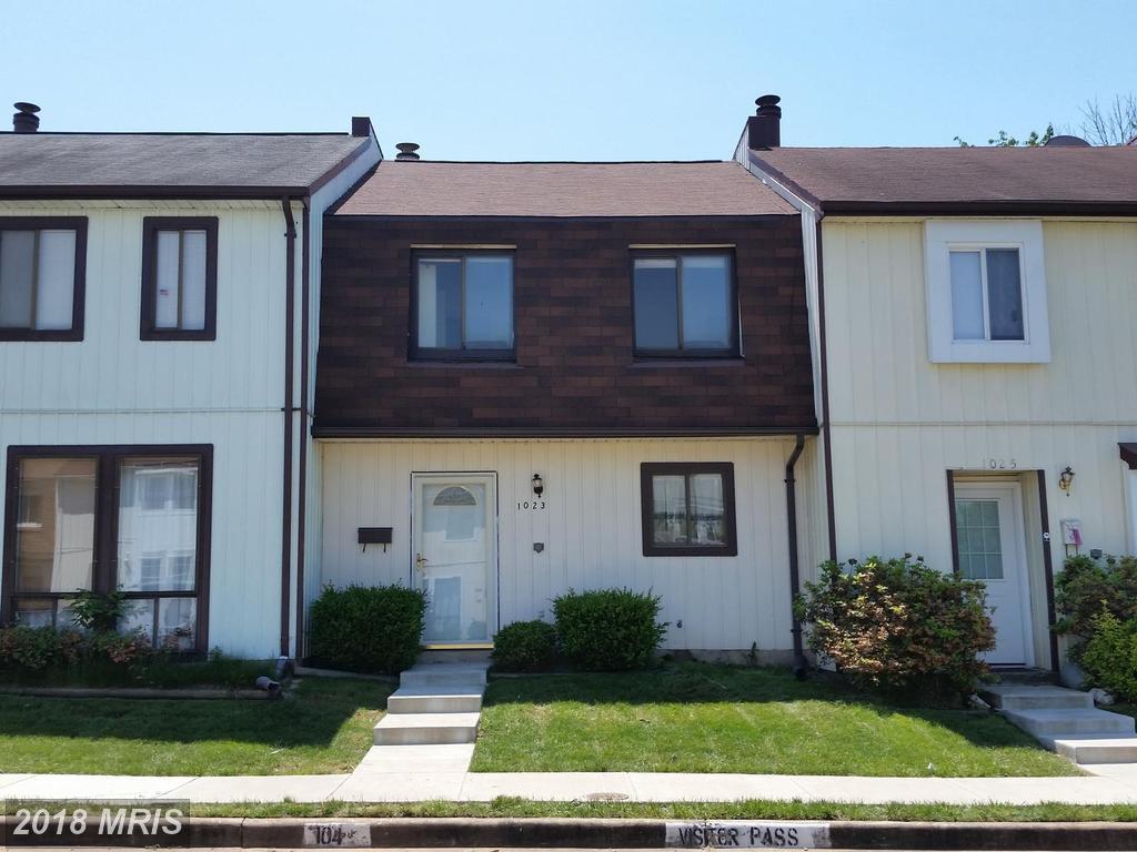 1023 Queens Court - Photo 1