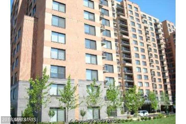 2451 Midtown Avenue - Photo 1