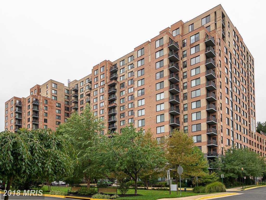 2451 Midtown Avenue - Photo 1