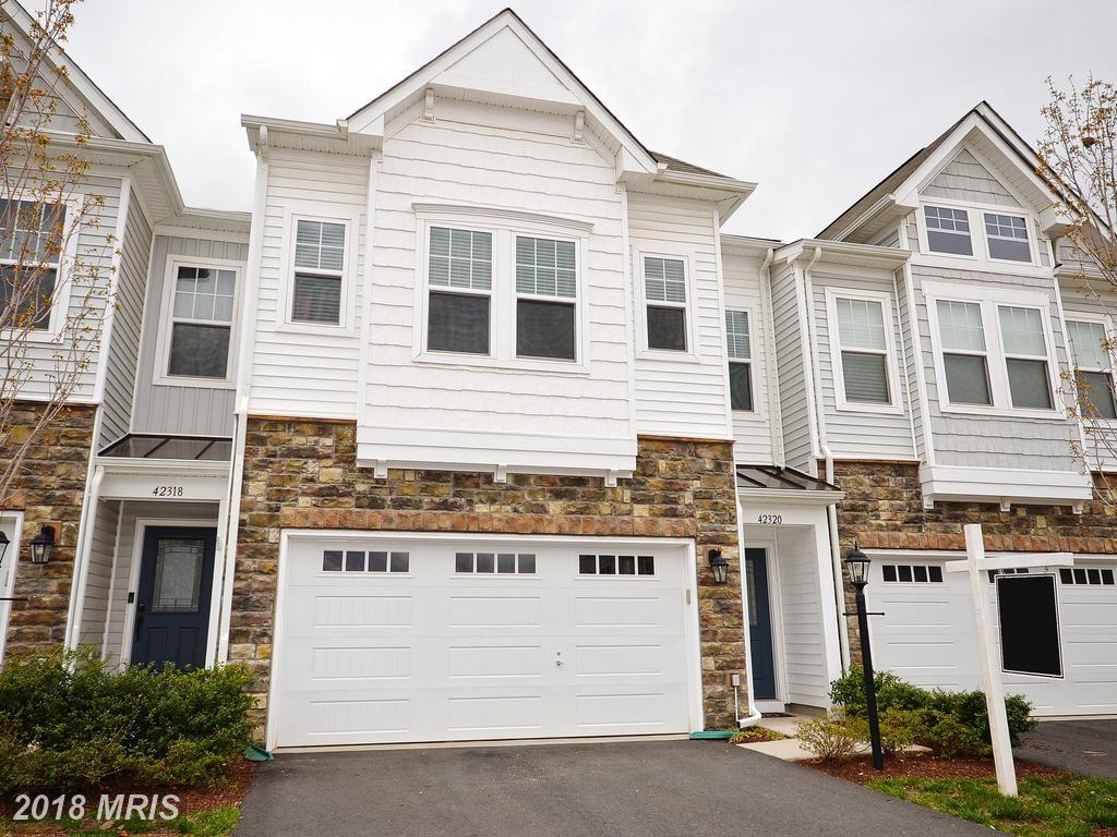 42320 Benfold Square - Photo 1