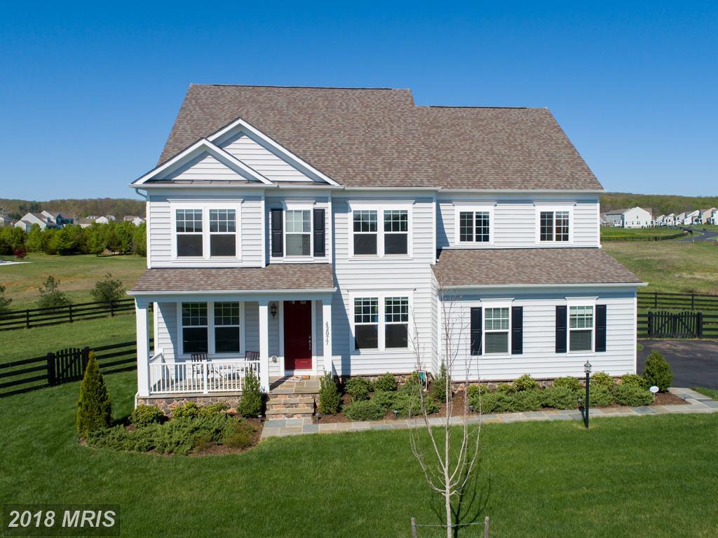 42077 Trengwinton Place - Photo 1