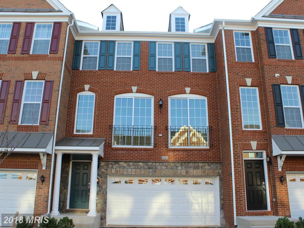 23273 Hanworth Street - Photo 1
