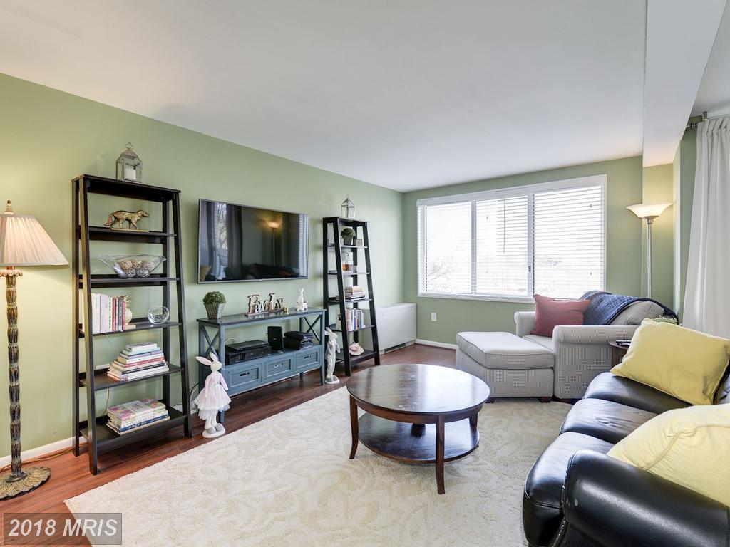 10201 Grosvenor Place - Photo 1