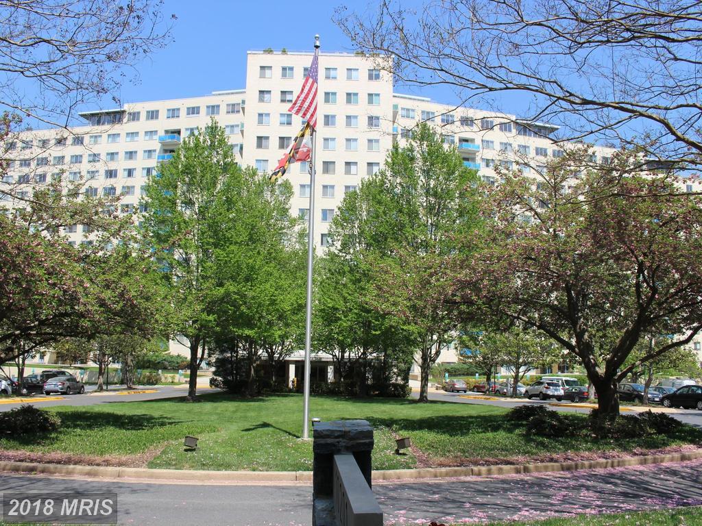 10201 Grosvenor Place - Photo 1
