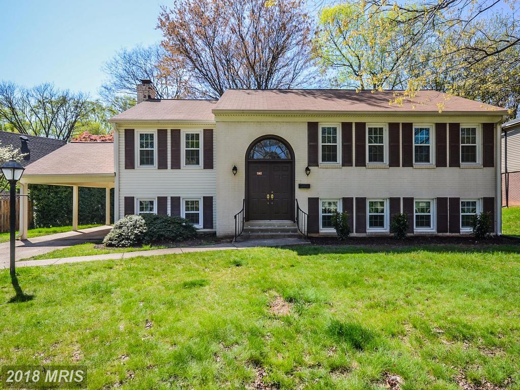 1502 Columbia Avenue - Photo 1