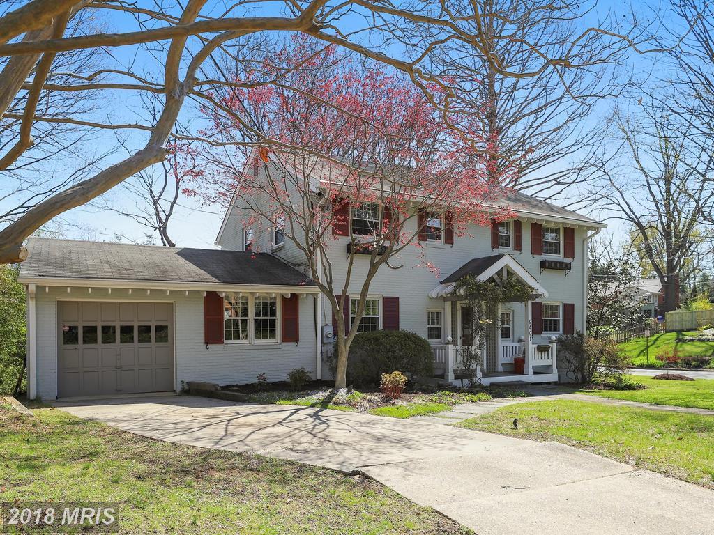 9401 Elsmere Court - Photo 1