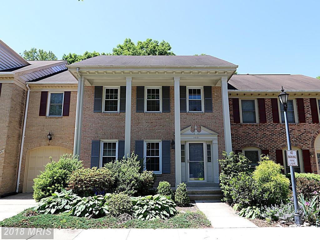 10121 Crestberry Place - Photo 1