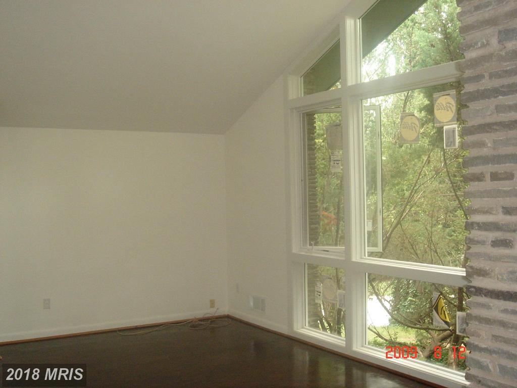 10200 Farnham Drive - Photo 1