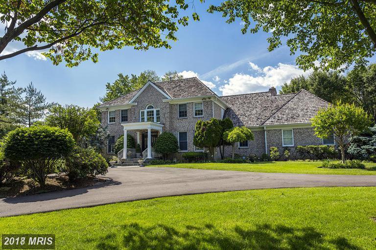 8901 Saunders Lane - Photo 1