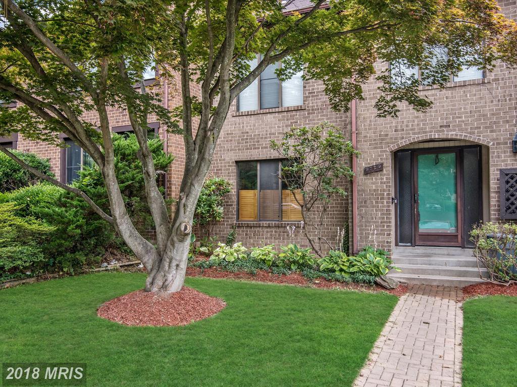 9729 Shadow Oak Drive - Photo 1