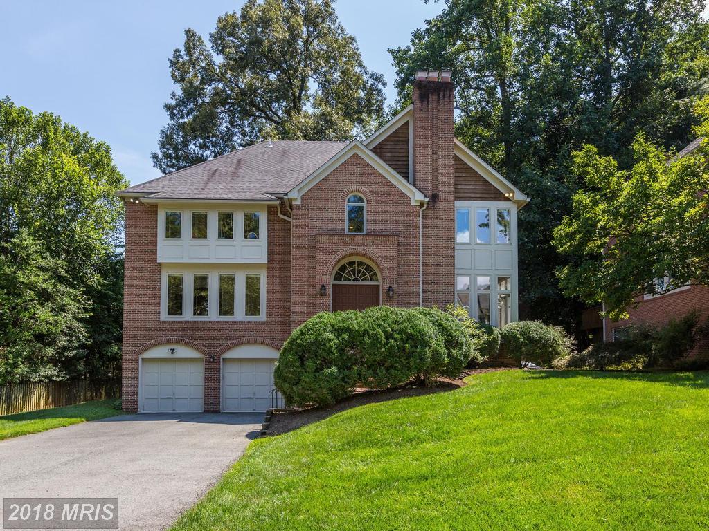 8104 Tomlinson Avenue - Photo 1