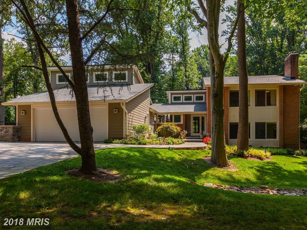 8400 Carlynn Drive - Photo 1