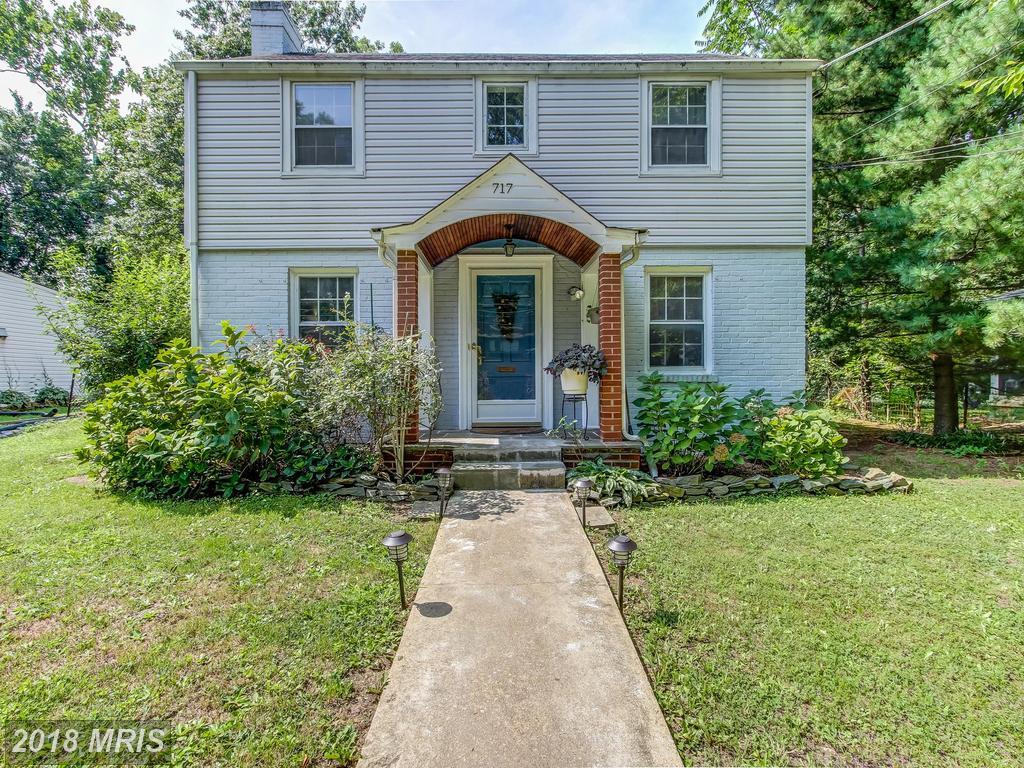 717 Auburn Avenue - Photo 1