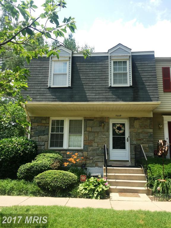 7009 Roslyn Avenue - Photo 1