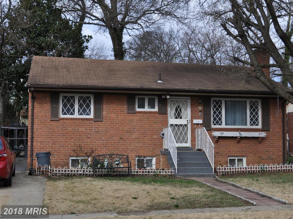 2416 Valley Way - Photo 1