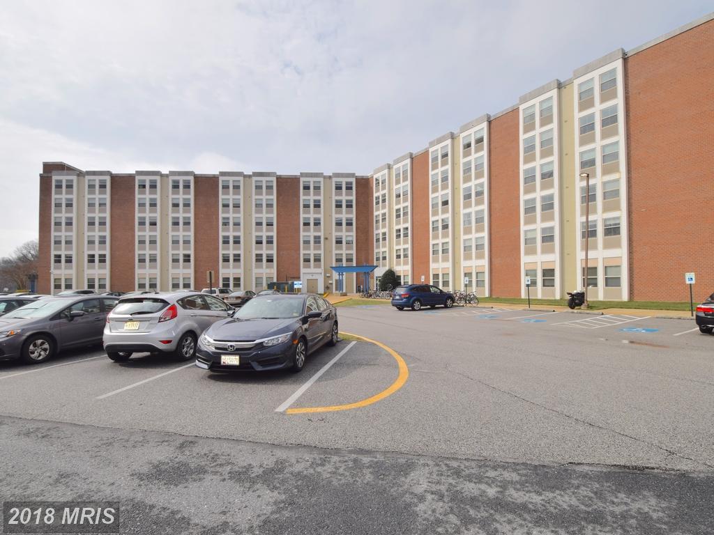 8125 48TH Avenue - Photo 1