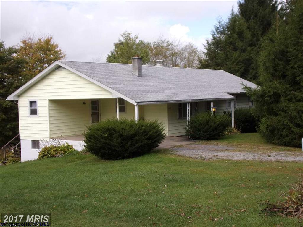 215 Freeland Avenue - Photo 1