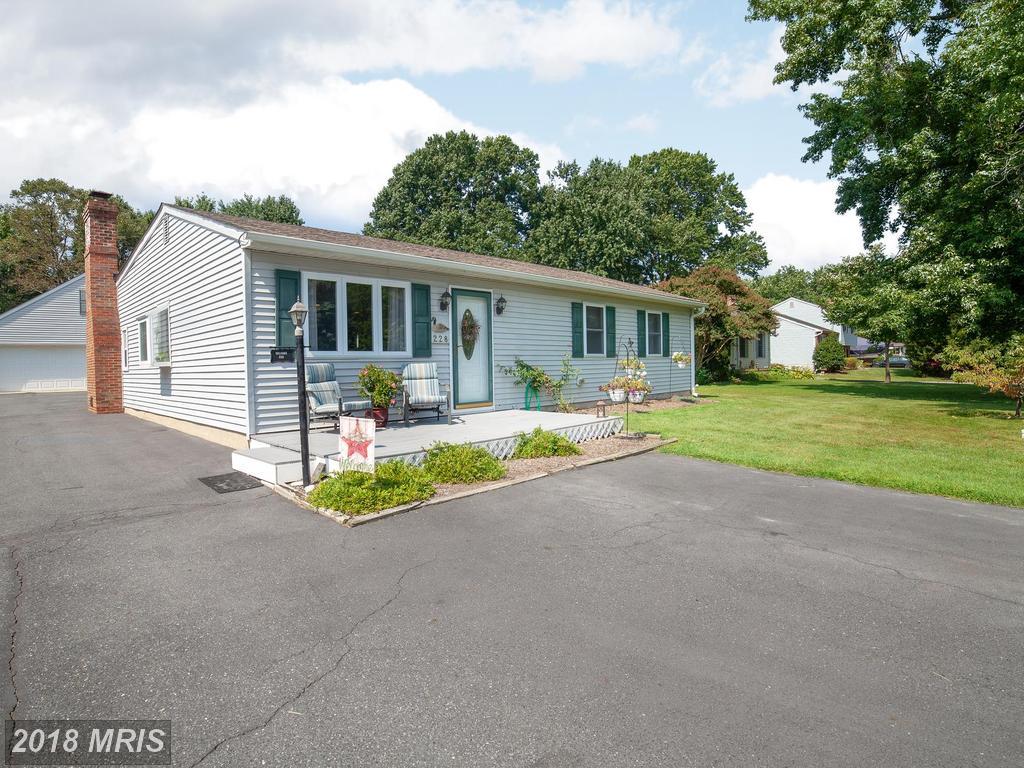 228 Johnny Lane - Photo 1