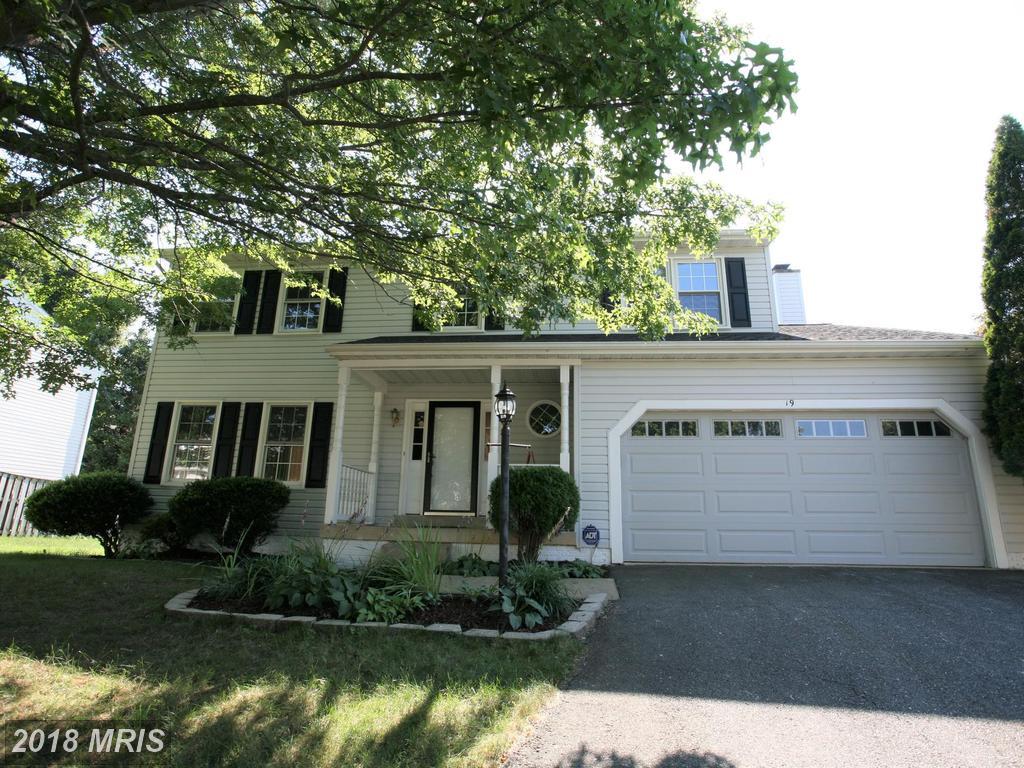 19 Markham Way - Photo 1