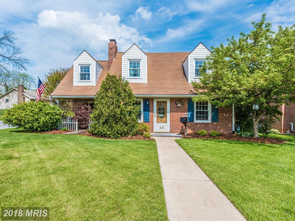 836 Armstrong Avenue - Photo 1
