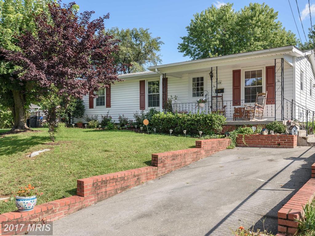 614 Hollingsworth Drive - Photo 1